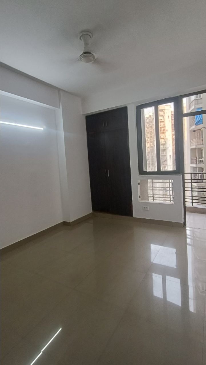 Angel Mercury
B 1001 (10th Floor)
Size 1195 Sqft
2bhk
Dimand -1.12cr view 9