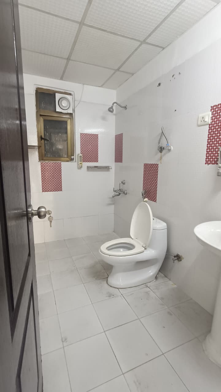 Angel Mercury
B 1001 (10th Floor)
Size 1195 Sqft
2bhk
Dimand -1.12cr view 8