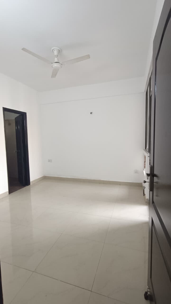 Angel Mercury
B 1001 (10th Floor)
Size 1195 Sqft
2bhk
Dimand -1.12cr view 7
