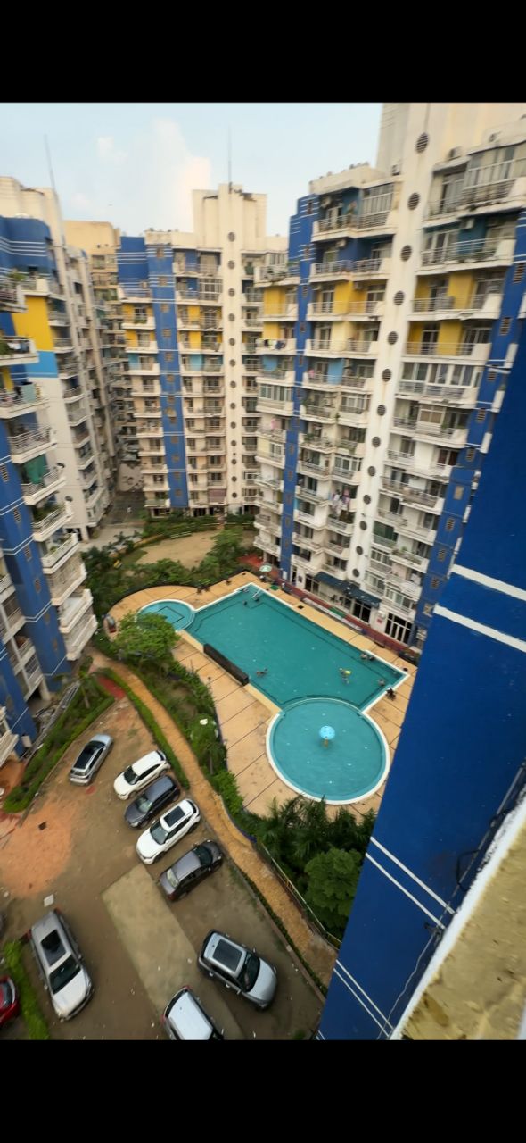 Mahagun Mansion Phase 1
9th floor
1615 sq ft
3bhk+Store
1.78CR view 3
