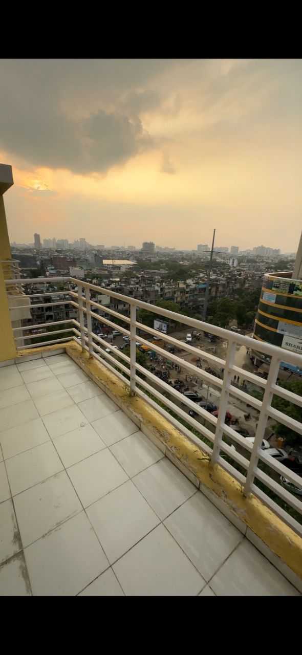 Mahagun Mansion Phase 1
9th floor
1615 sq ft
3bhk+Store
1.78CR view 9