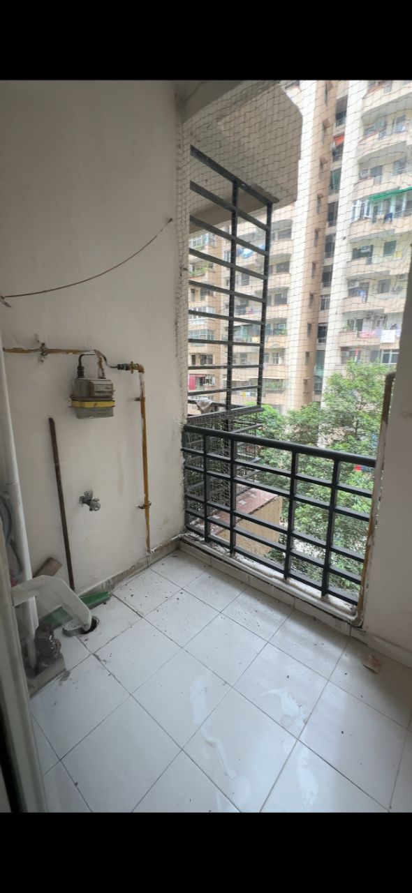 Mahagun Mansion Phase 2
Osimo 2 506
1990 sq ft
3bhk+Servant
2.38 CR view 3