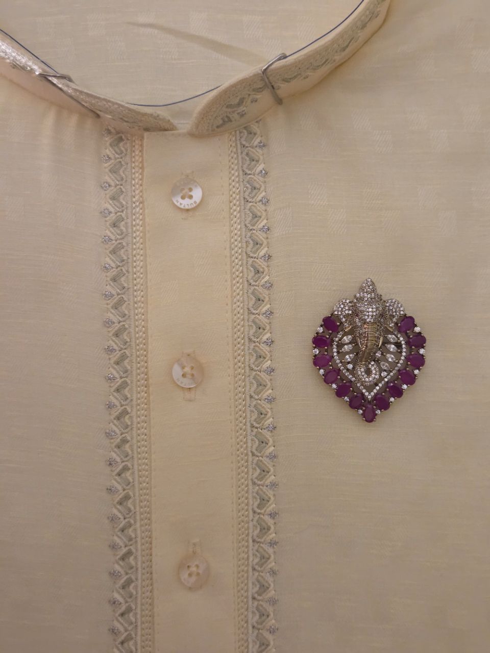 Traditional  Brooch view 3