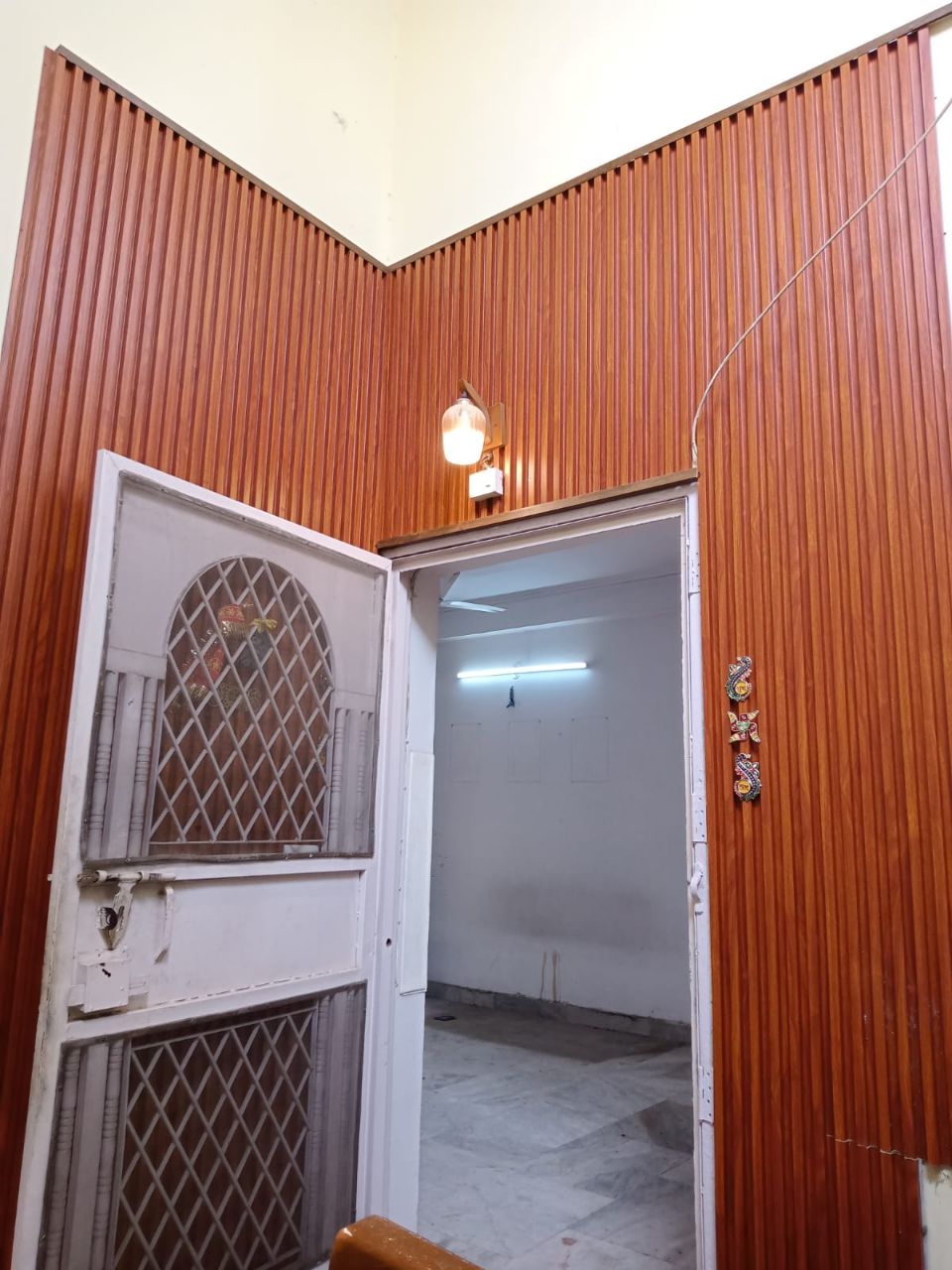 2BHK+2T
Size :960sqft
Floor:3rd
Unit no 350D
Demand 1.05cr
