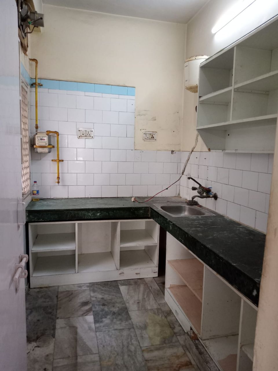 2BHK+2T
Size :960sqft
Floor:3rd
Unit no 350D
Demand 1.05cr view 9