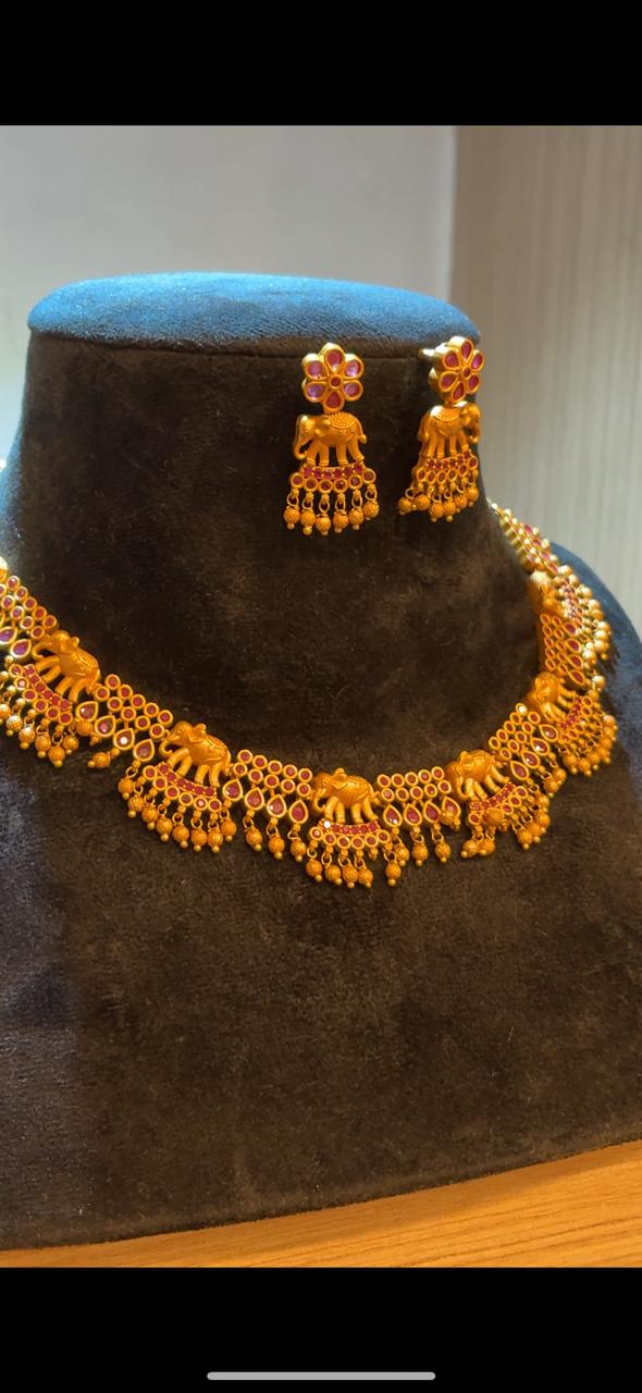 Elephant Motifs Temple Jewellery Set view 3