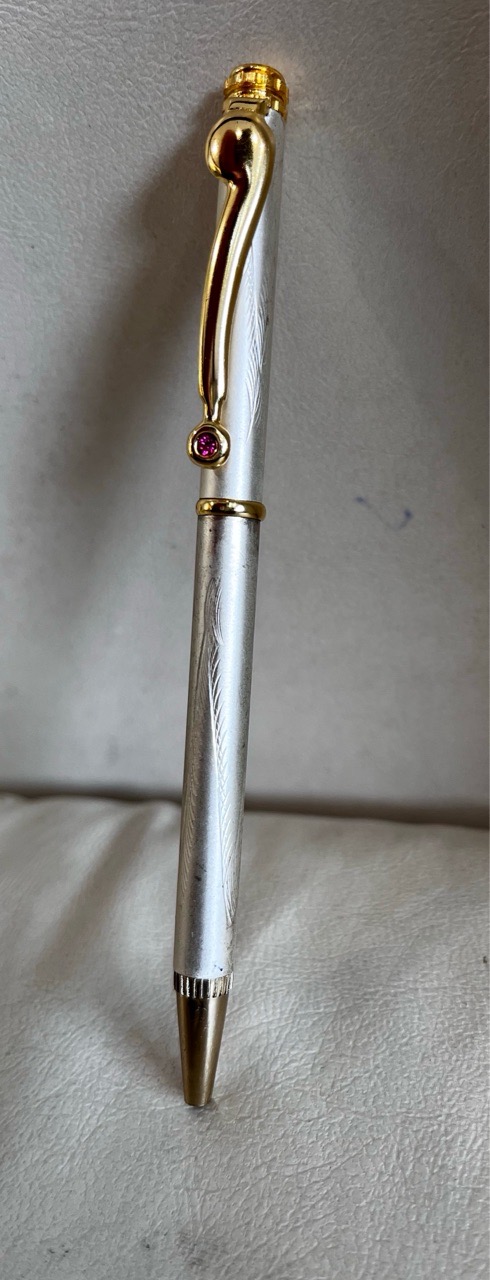Silver Pen view 3