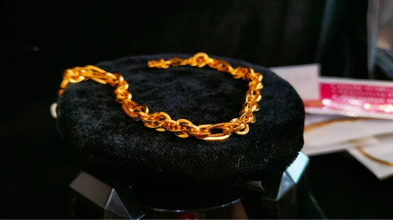 Bracelet view 2