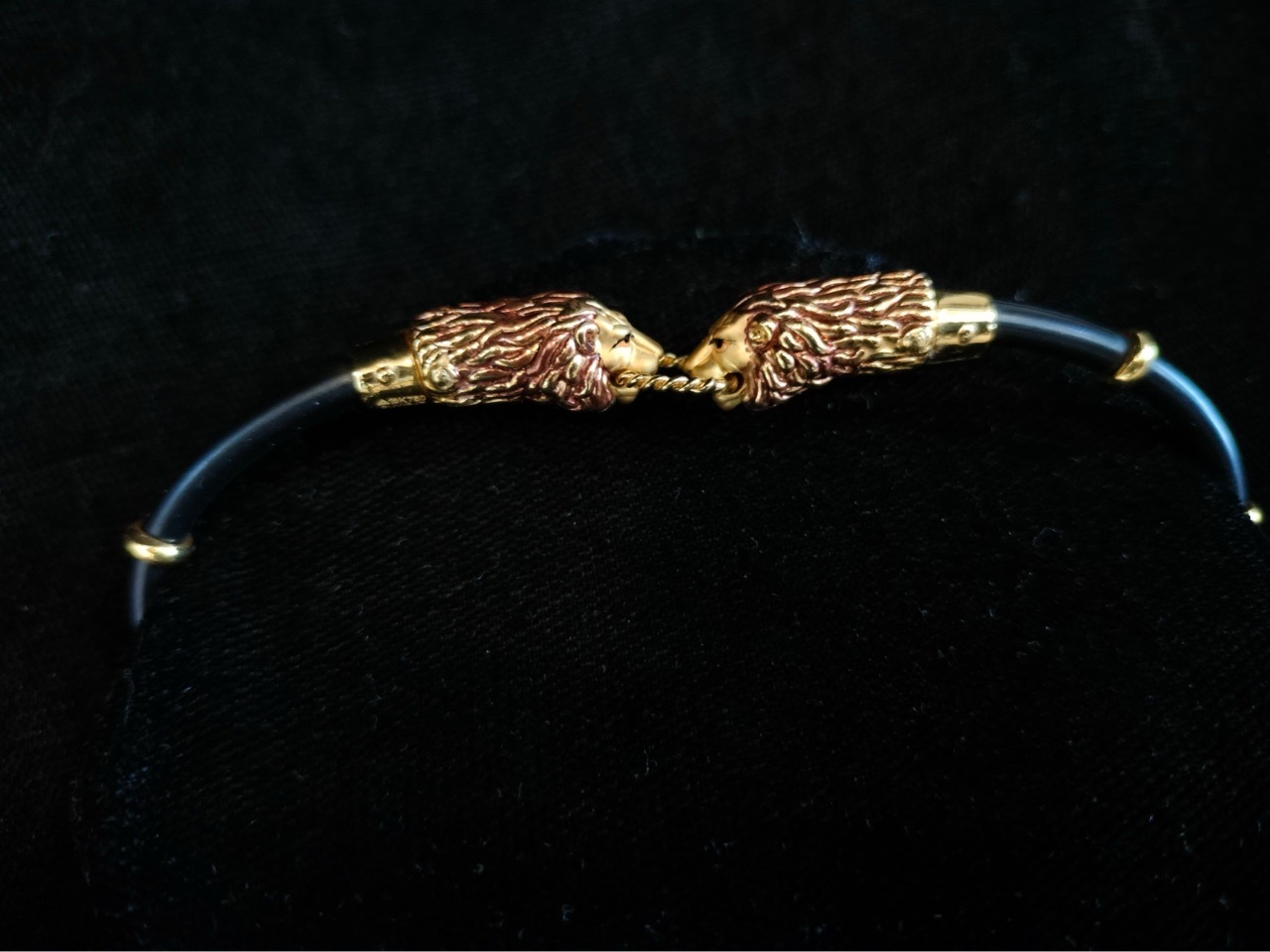 Lion Head Gold Bracelet view 2