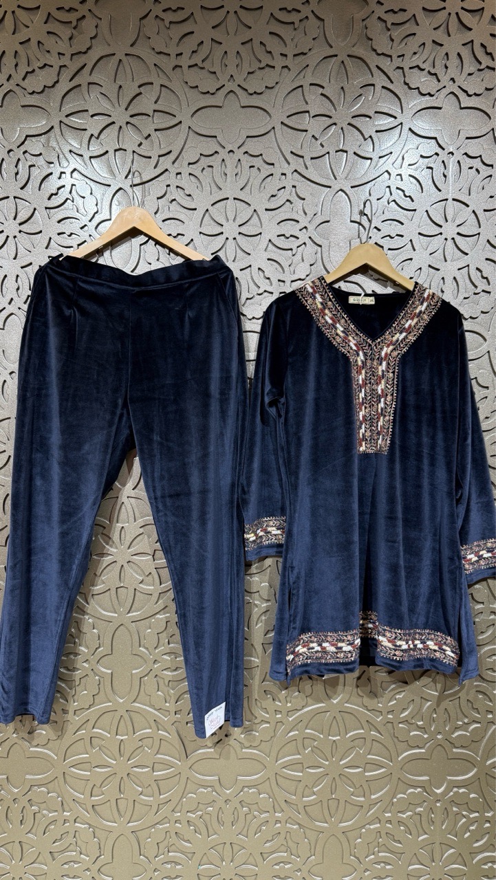 Embroidered Velvet Kurta Set view 4