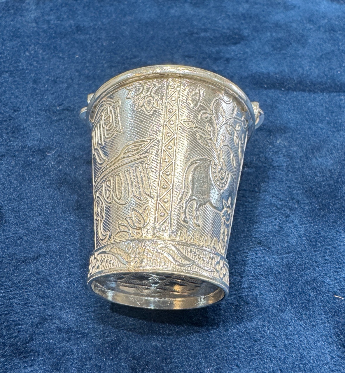 Premium Silver Radhey Krishna Bucket view 4
