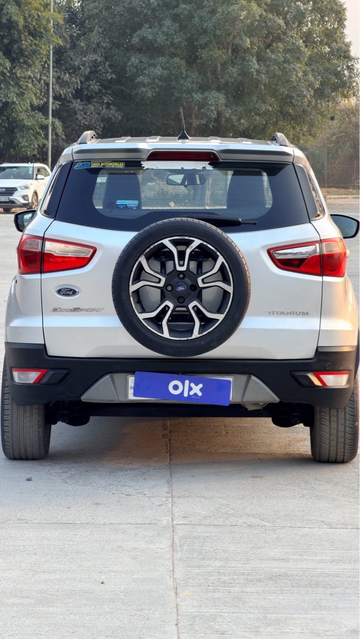 Ford EcoSport view 4