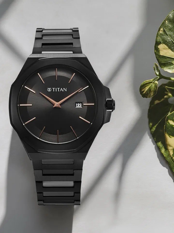 Titan Black Analog Watch 90219NM01