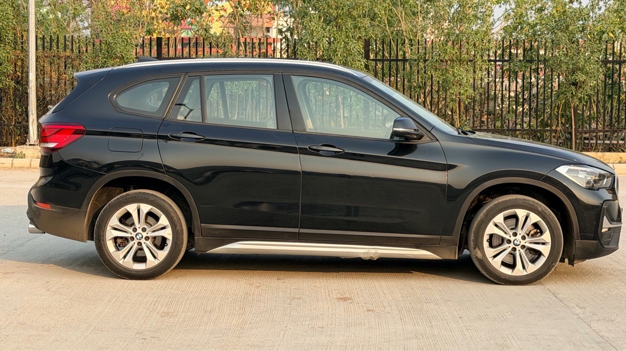 BMW X1 view 2