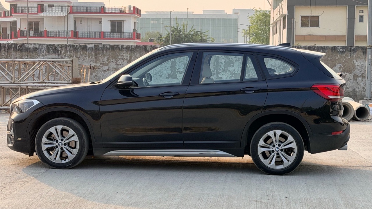 BMW X1 view 4