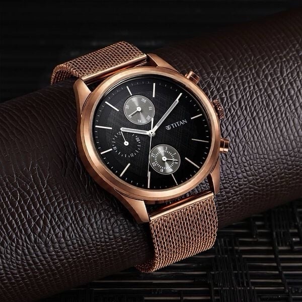 Titan Chronograph Watch 1805QM05