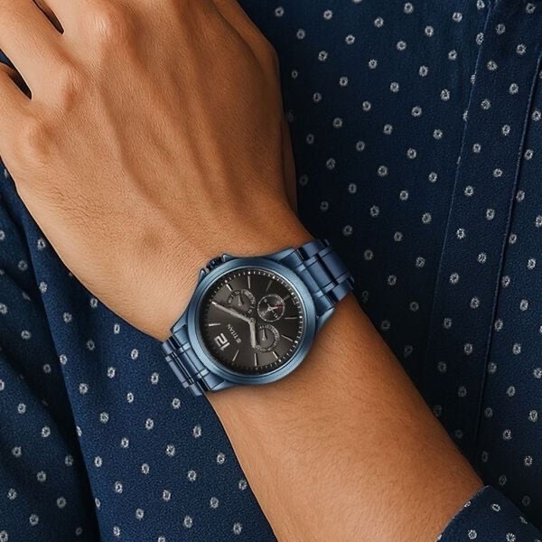 Titan Analog Mens Watch 1698QM01 view 5