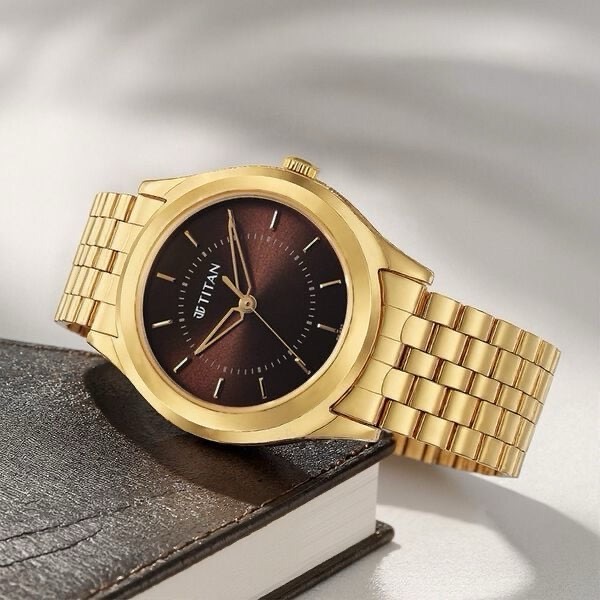 Titan Gold Analog Watch 1648YM06