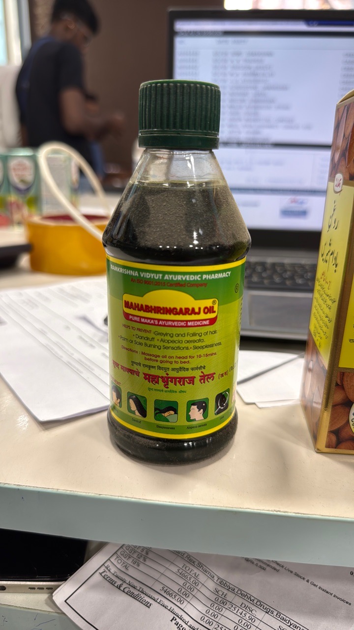 Mahabhringraj Oil view 2