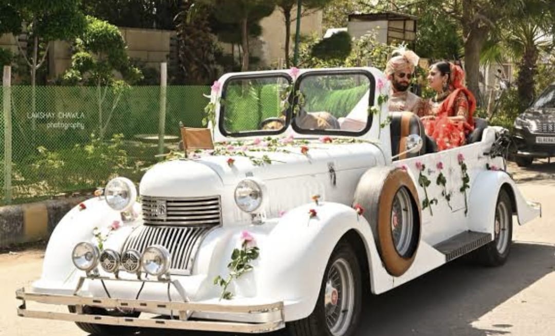 Elegant Classic Car view 2
