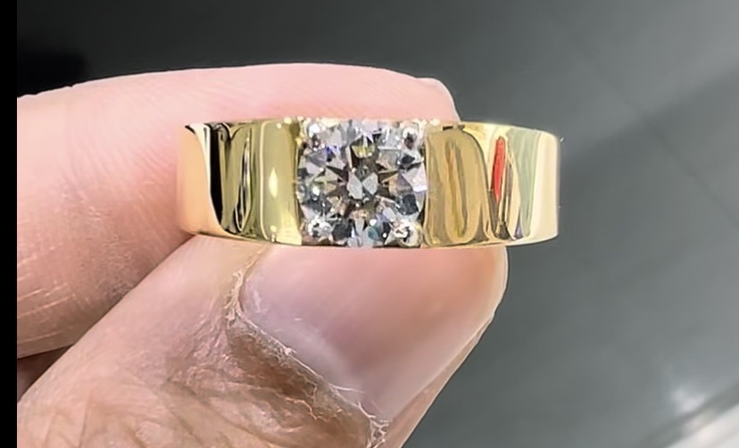 Gold Diamond Ring view 2
