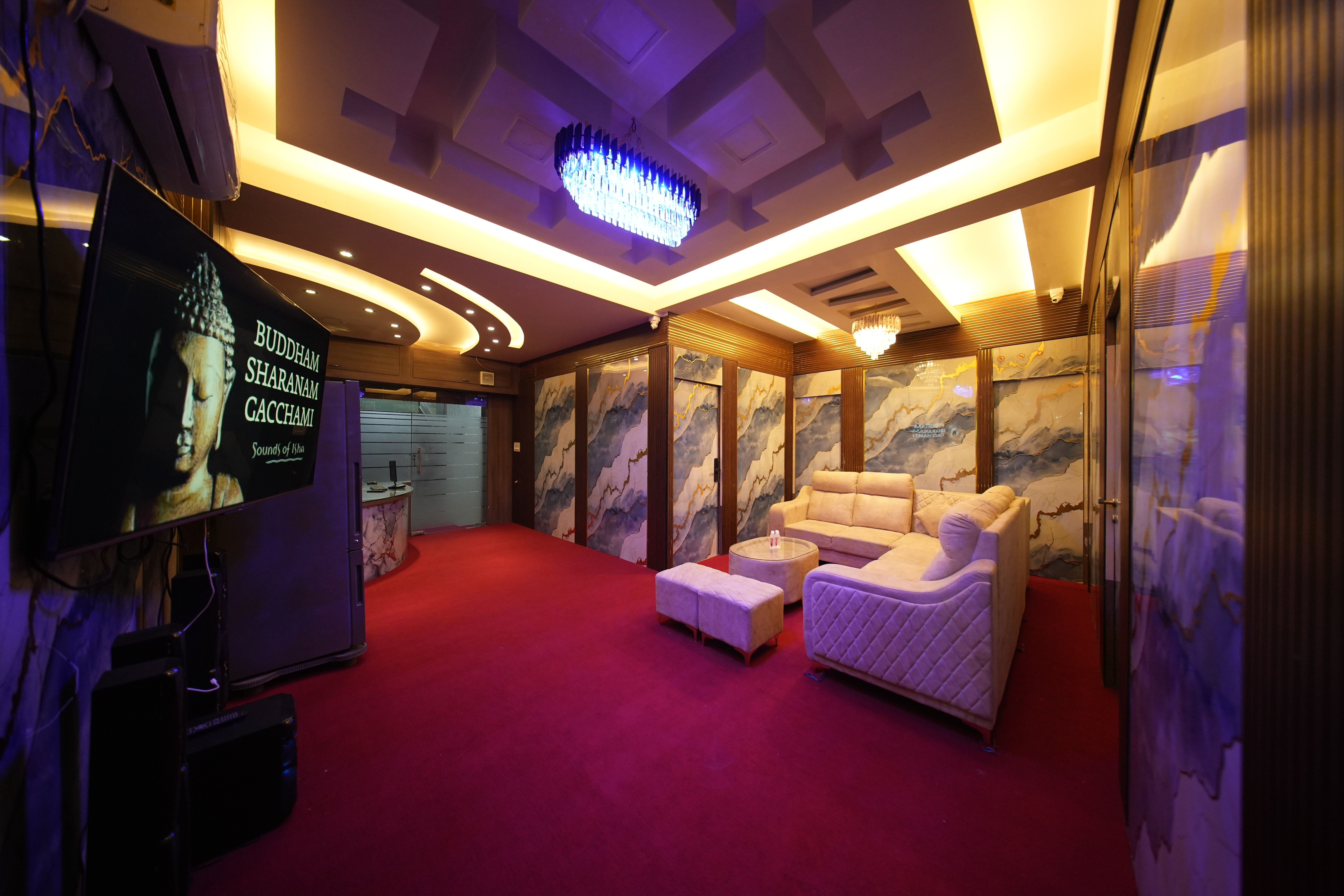 Luxury Spa Lounge view 2