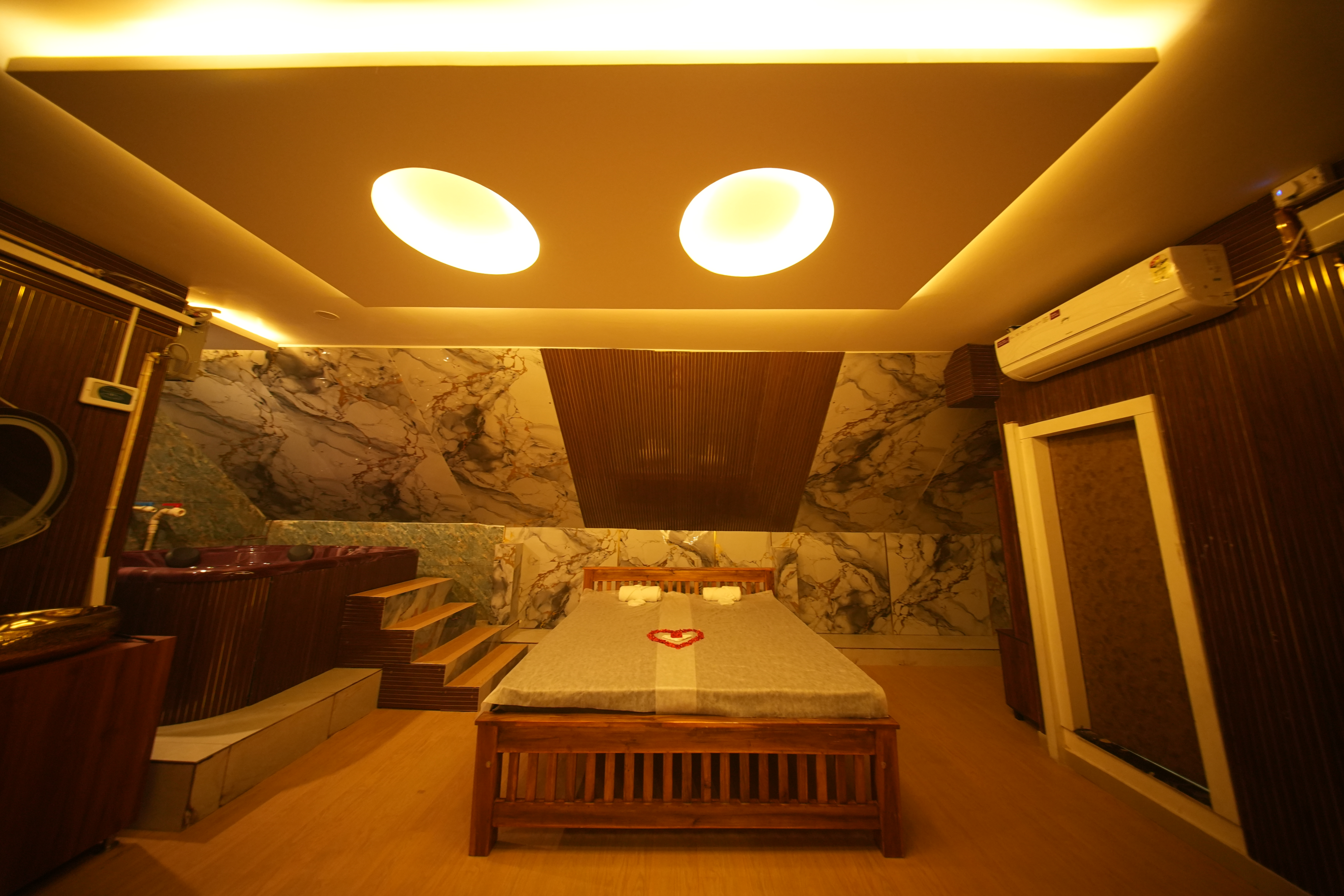 Luxury Spa Lounge view 3