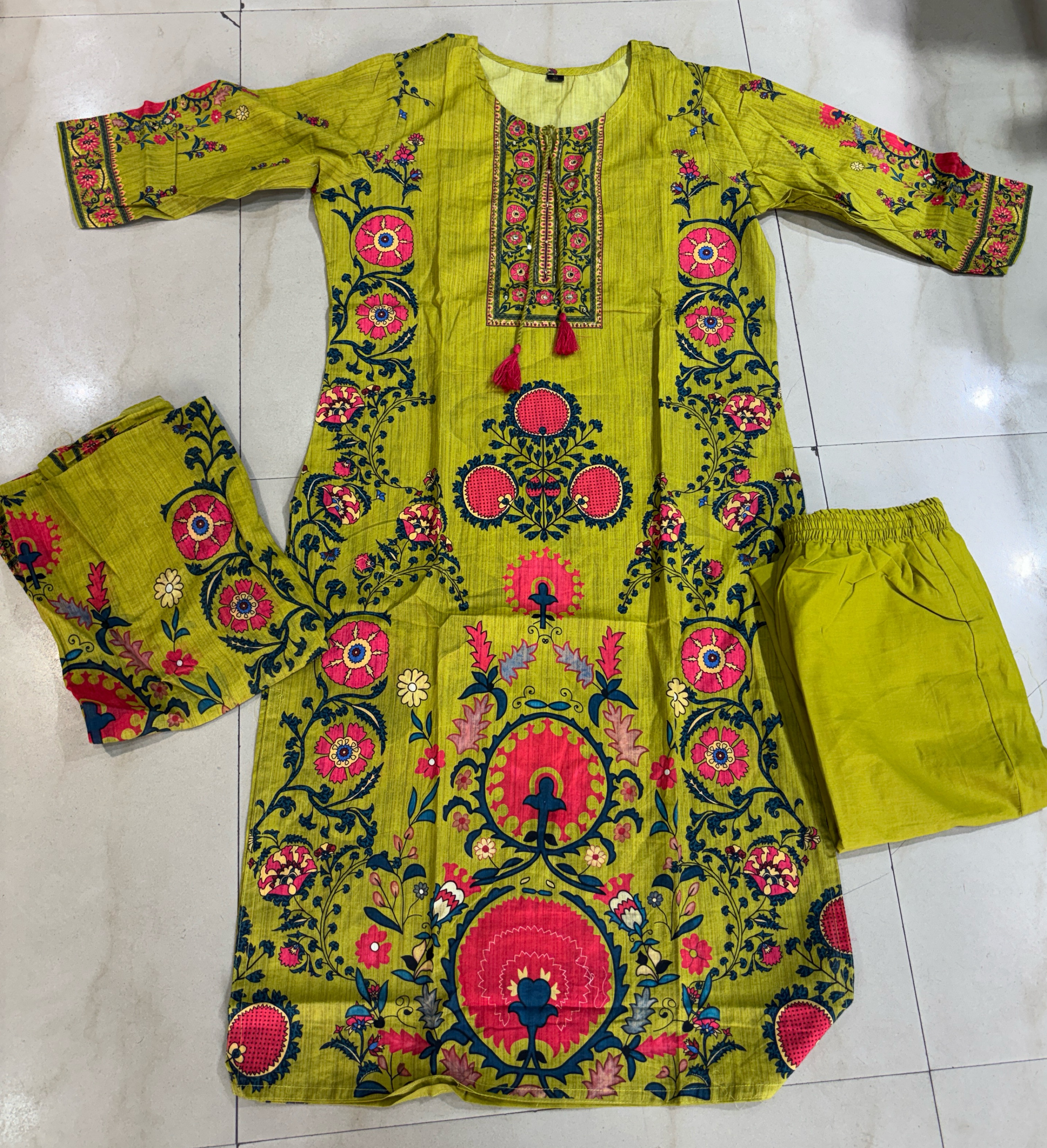 Kurti set with dupatta view 2