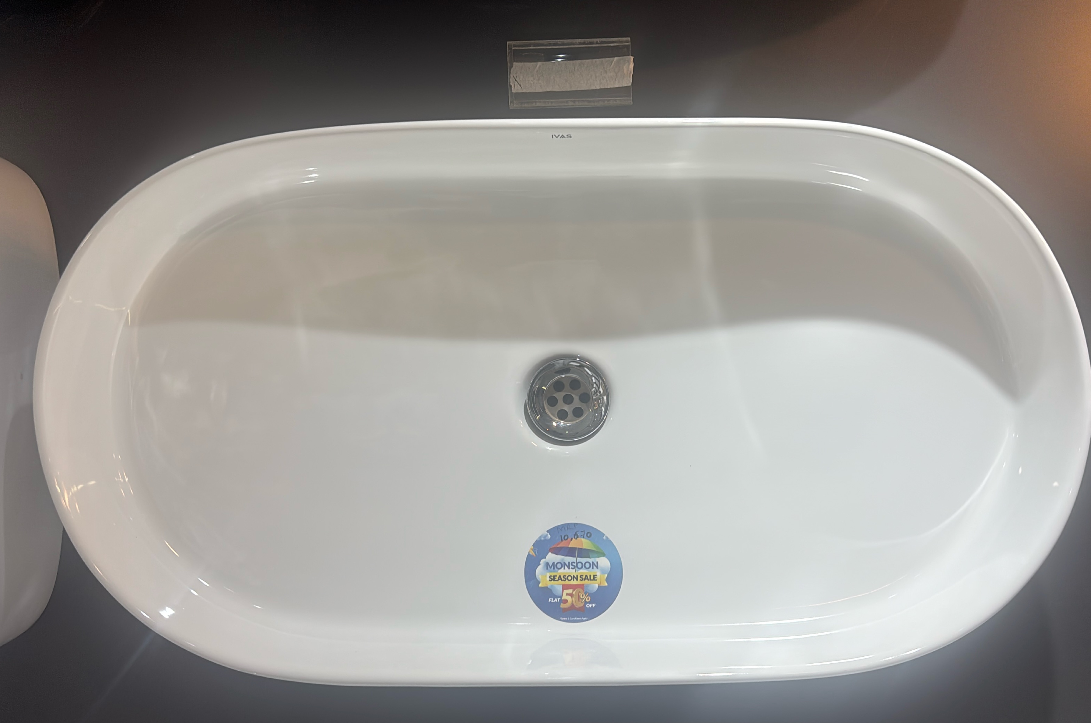 IVAS Ceramic Wash Basin view 2
