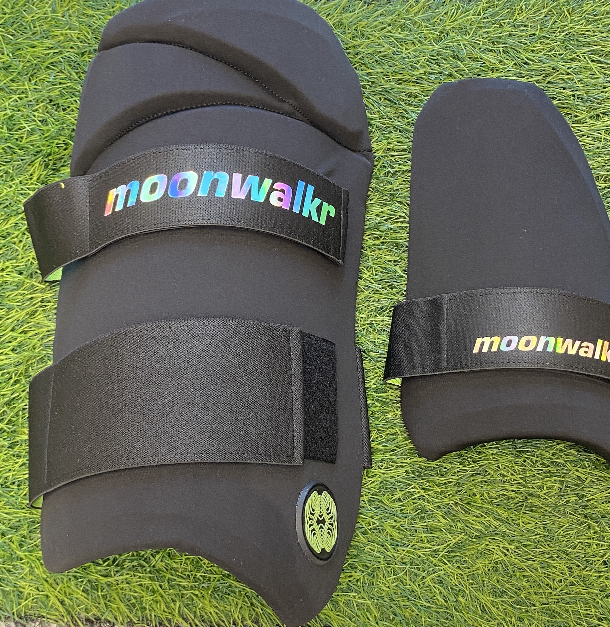 THIGH GUARD