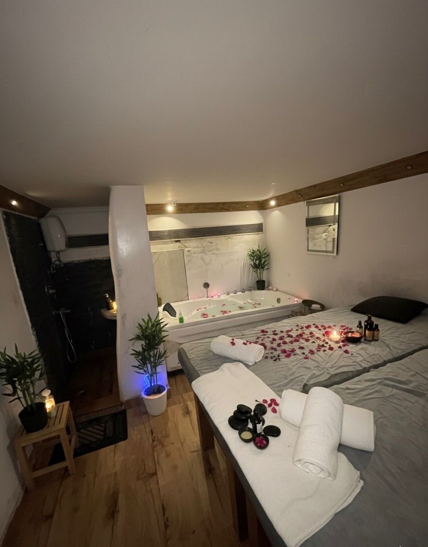 Luxury Spa Experience Zaccuzi Bath Tap Massage view 2