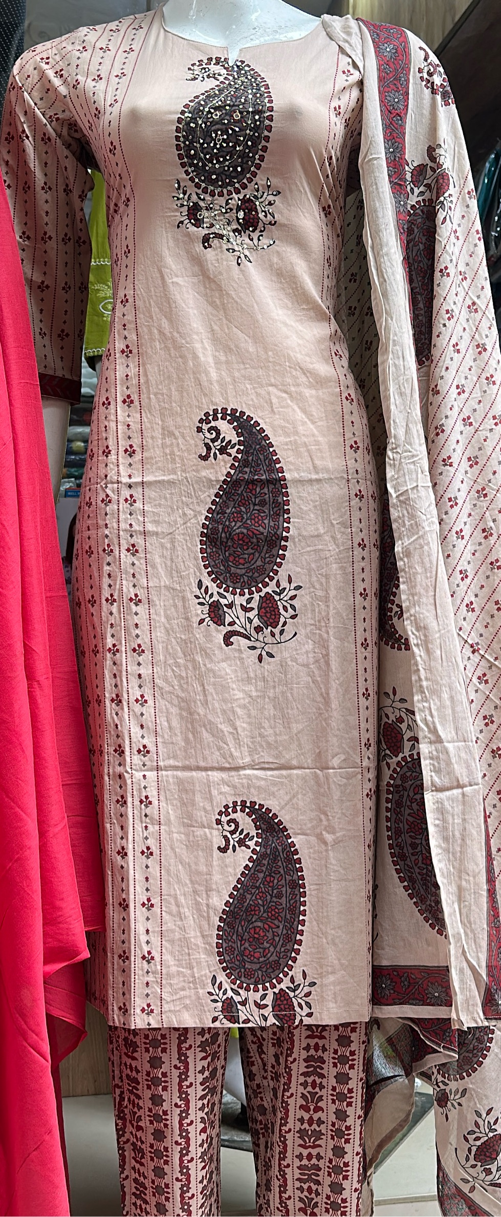 Ethnic Kurta Set view 2