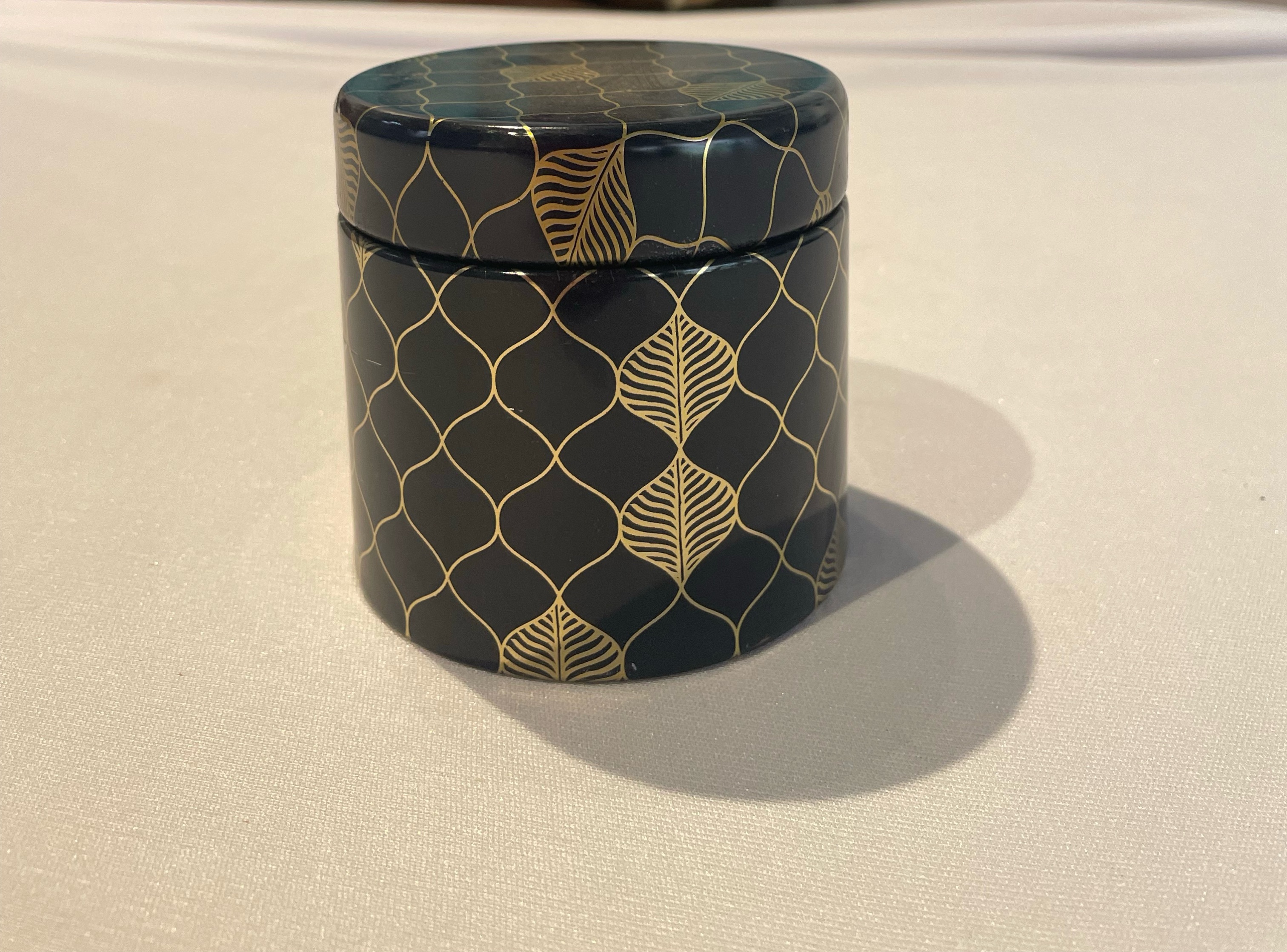 Decorative Tea Tin view 2
