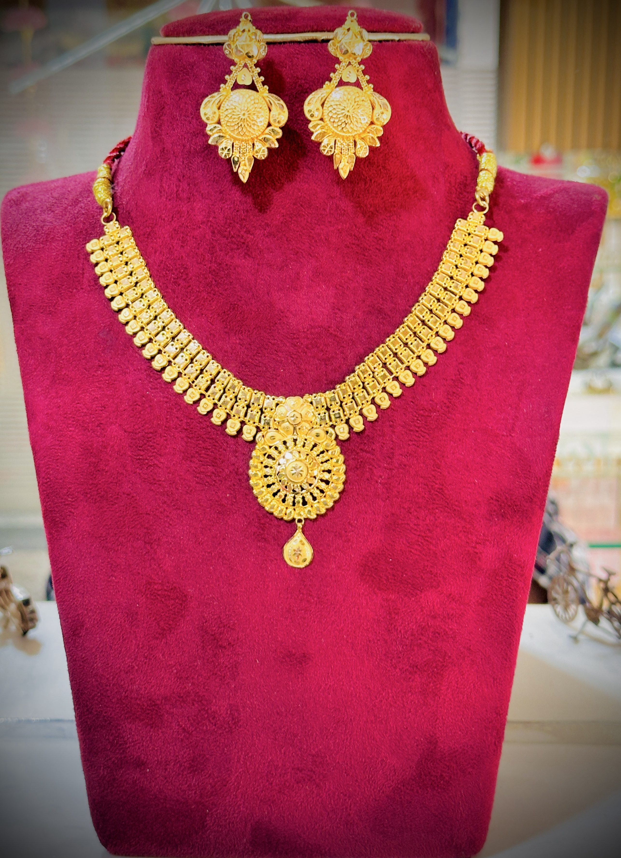 Gold Necklace Set view 2