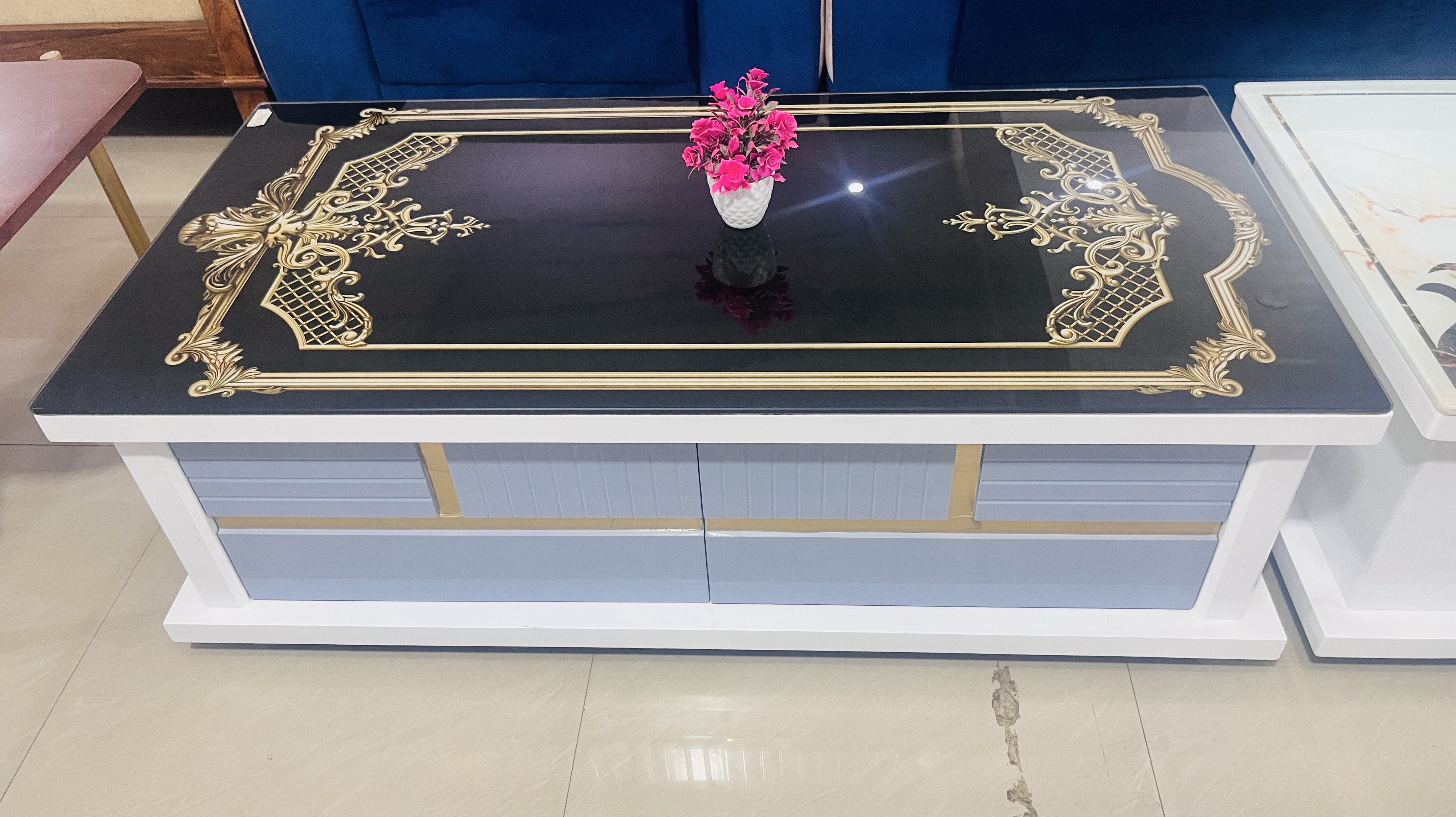 Elegant Decor Coffee Table view 2