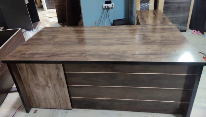 Wooden Office Desk 5x2.5 view 2