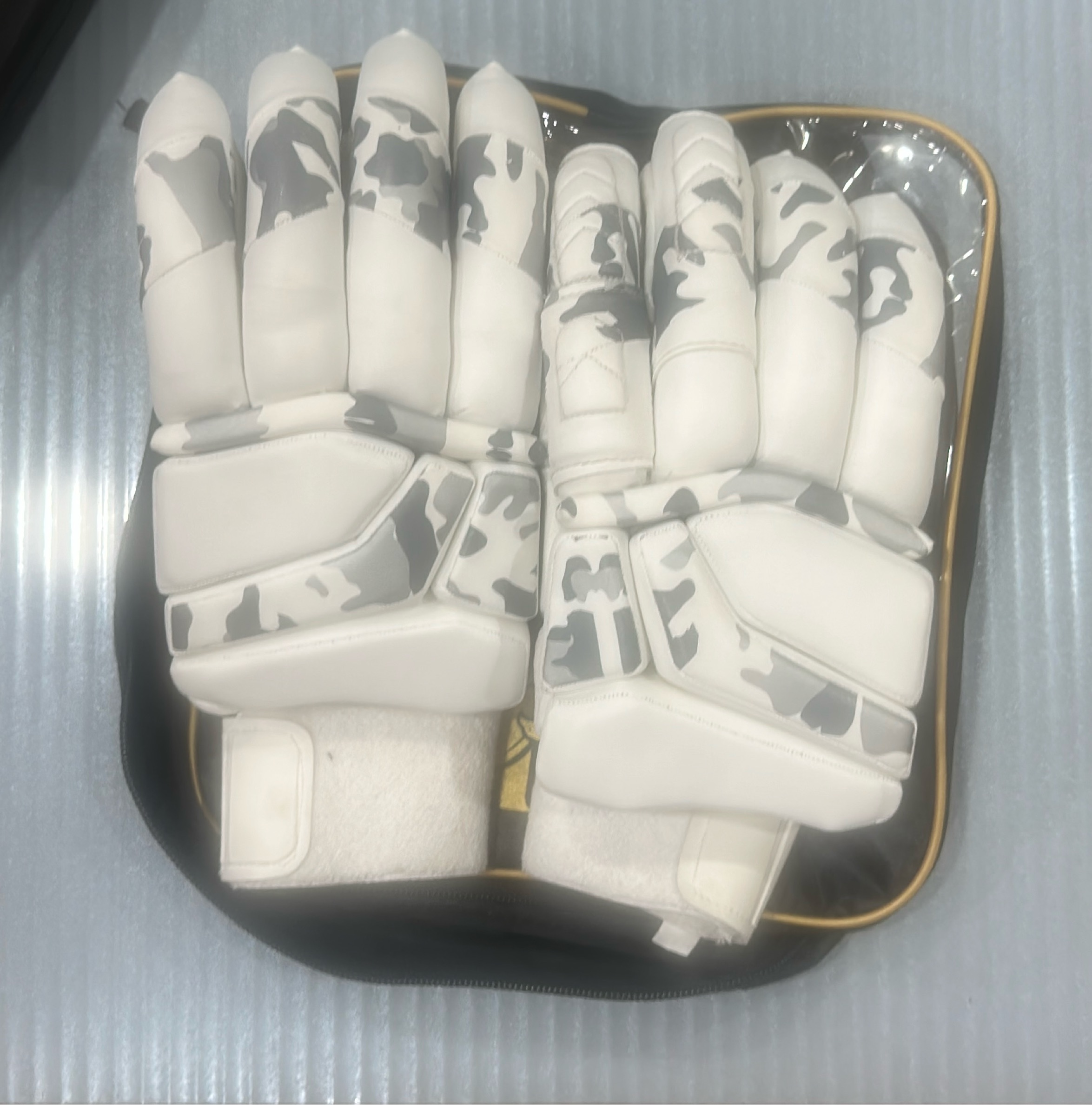 Cricket batting Gloves view 2