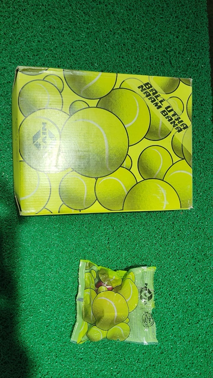 Nivia Tennis Balls view 2