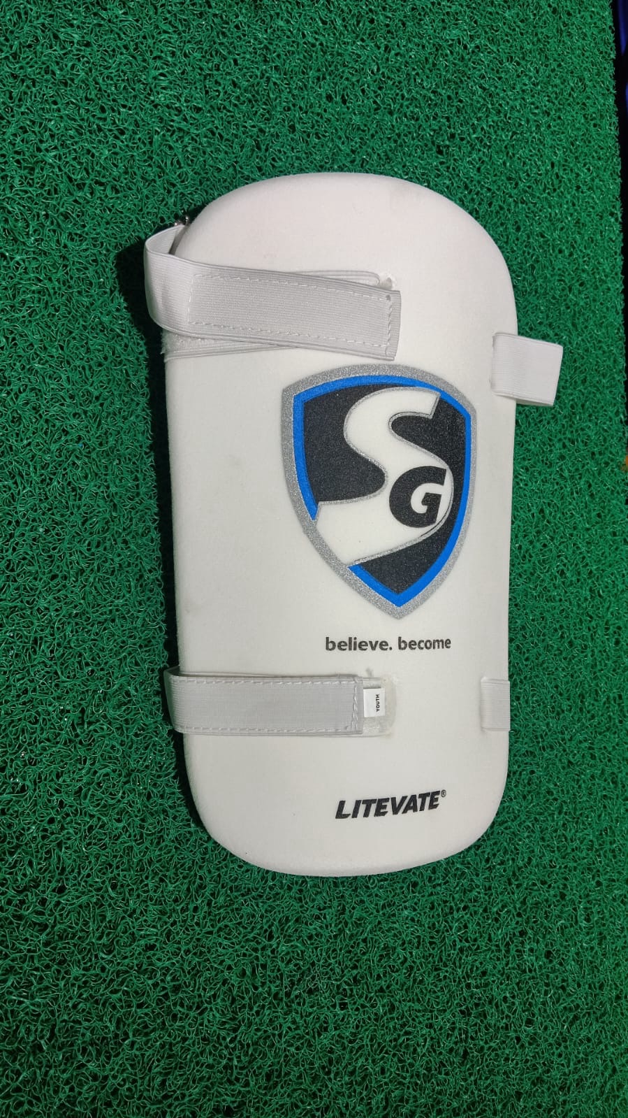SG elbows Guard view 2