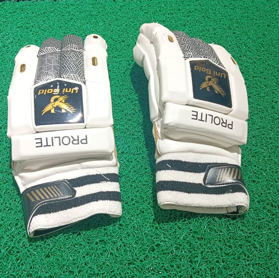 Uni gold Prolite Cricket Gloves view 2