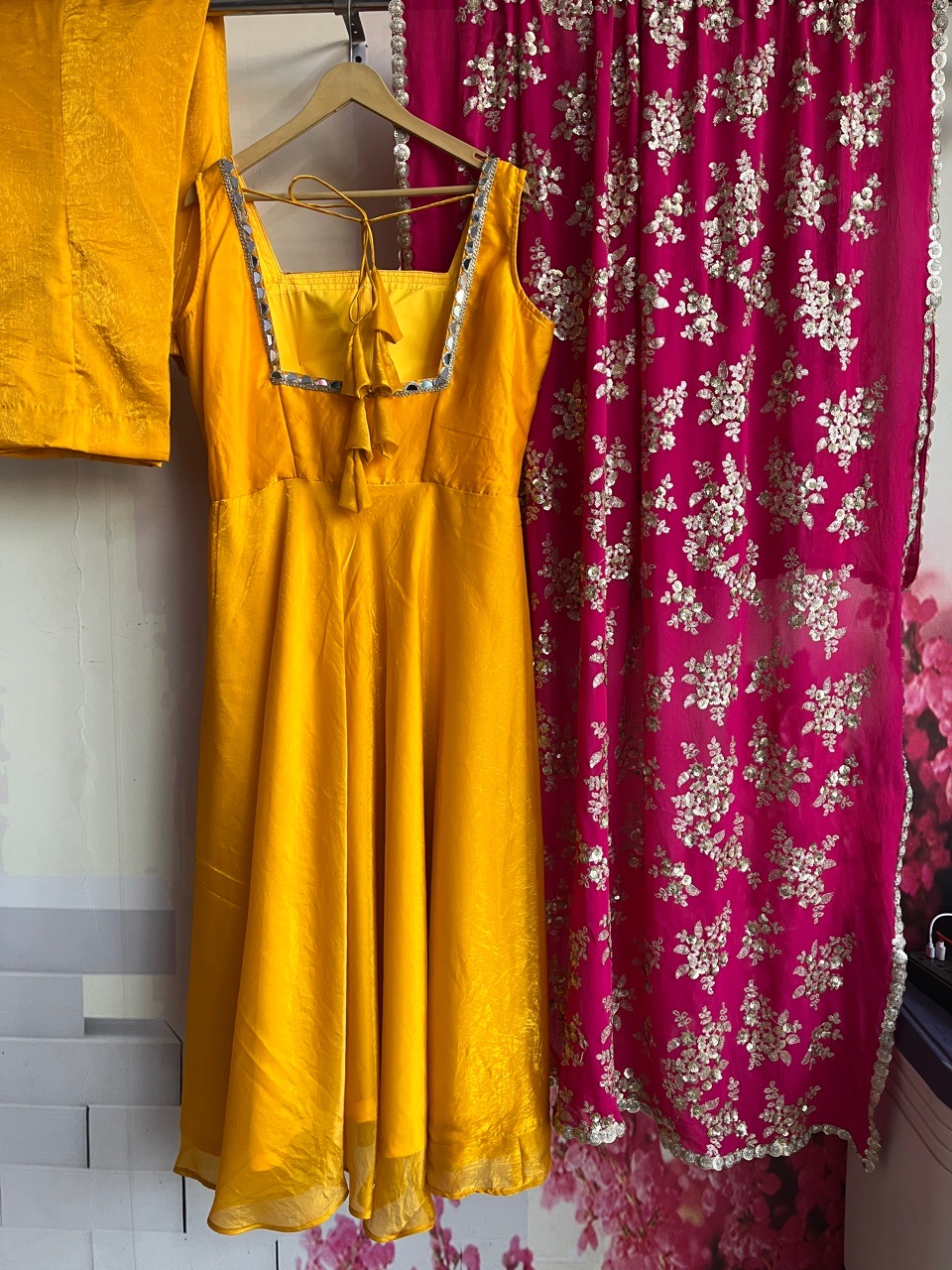 ‘Ayina’ Suit set - Yellow view 2