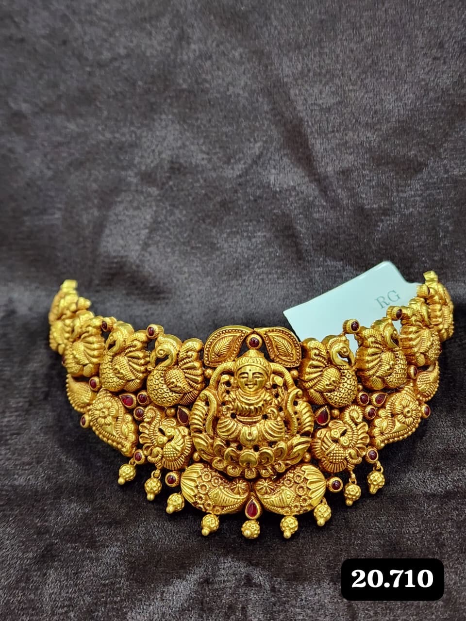 Antique Gold Chowker view 3