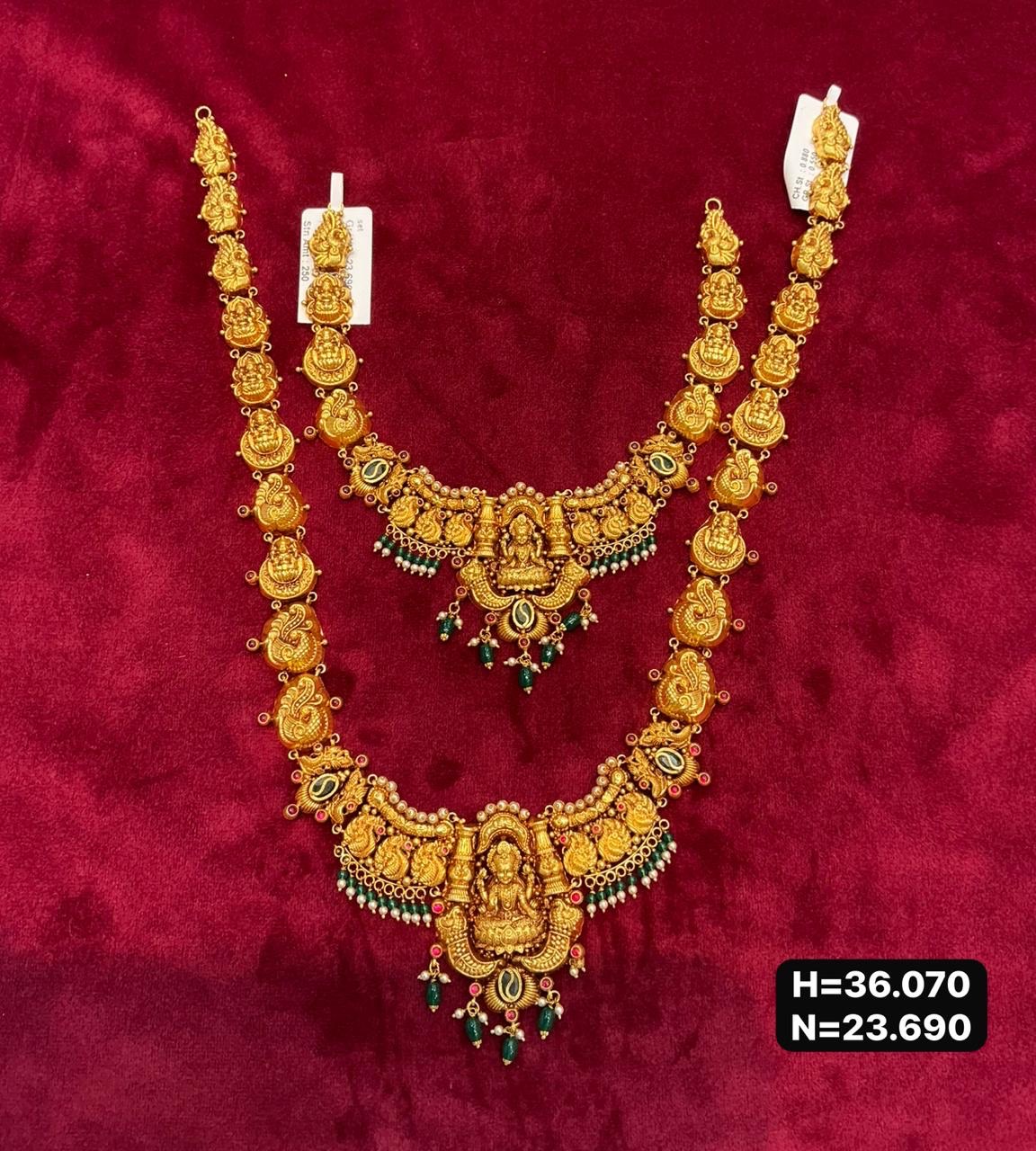 Antique Necklace Set view 3