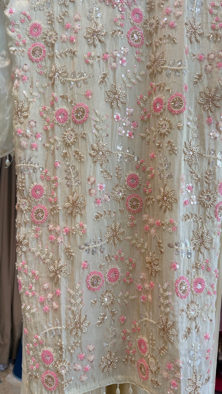 Embroidered Kurta Set by Sabhya Paridhaan view 2