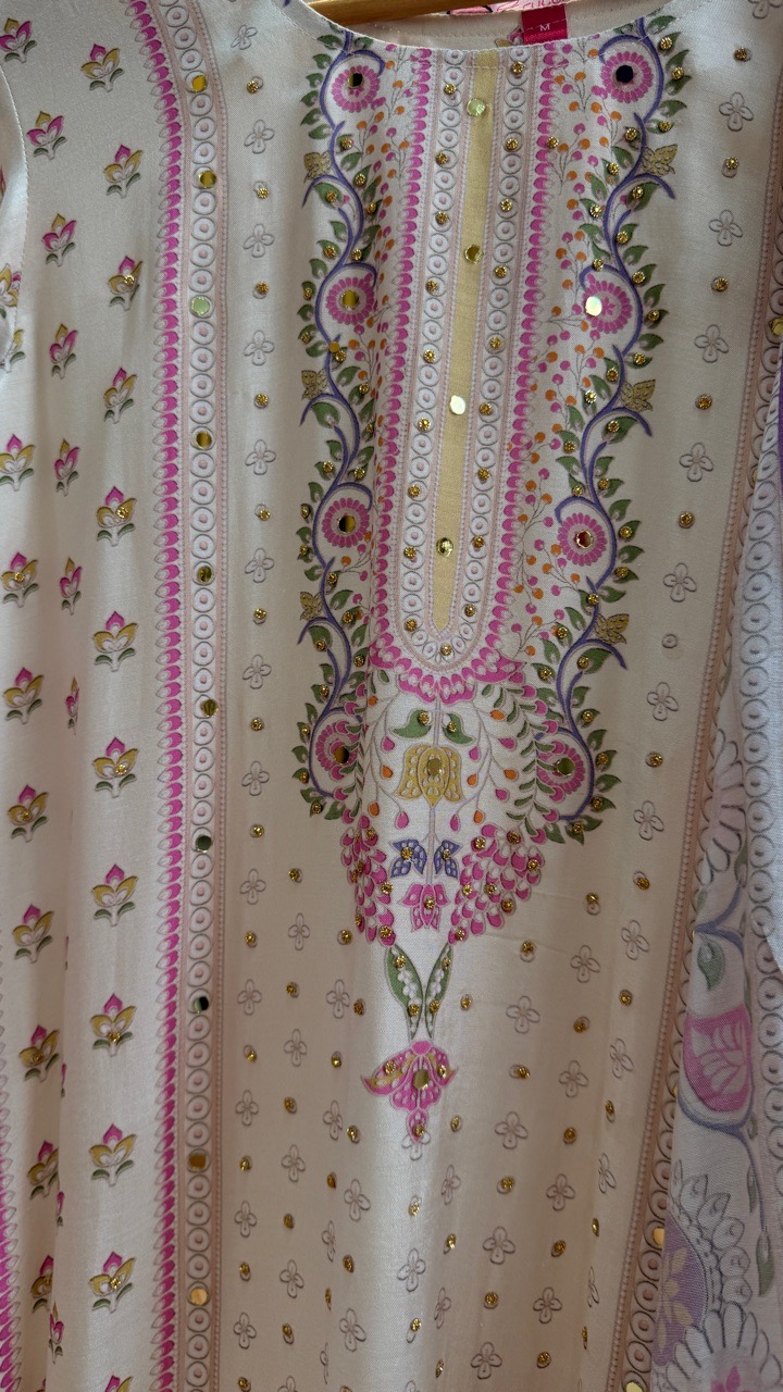 Mul Cotton Kurta Set by Sabhya Paridhaan view 2