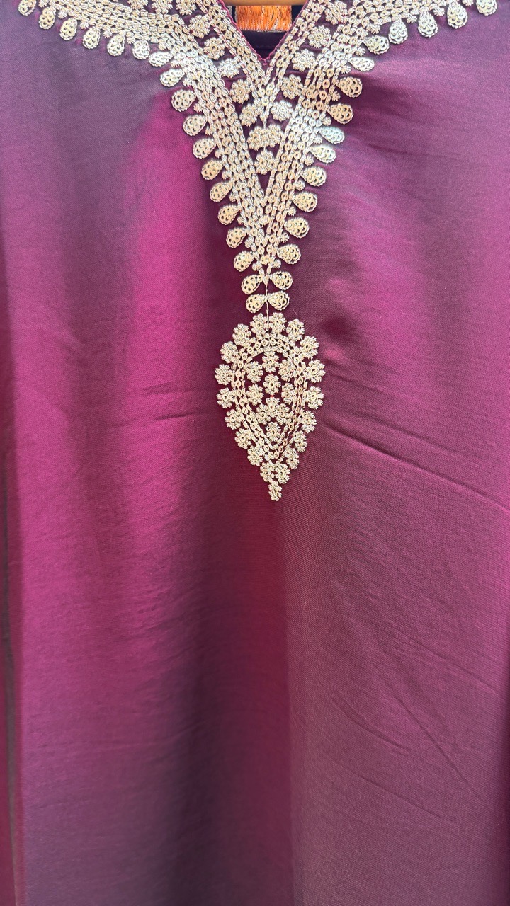 Soft Fabric Embroidered Kurta by Sabhya Paridhaan view 3