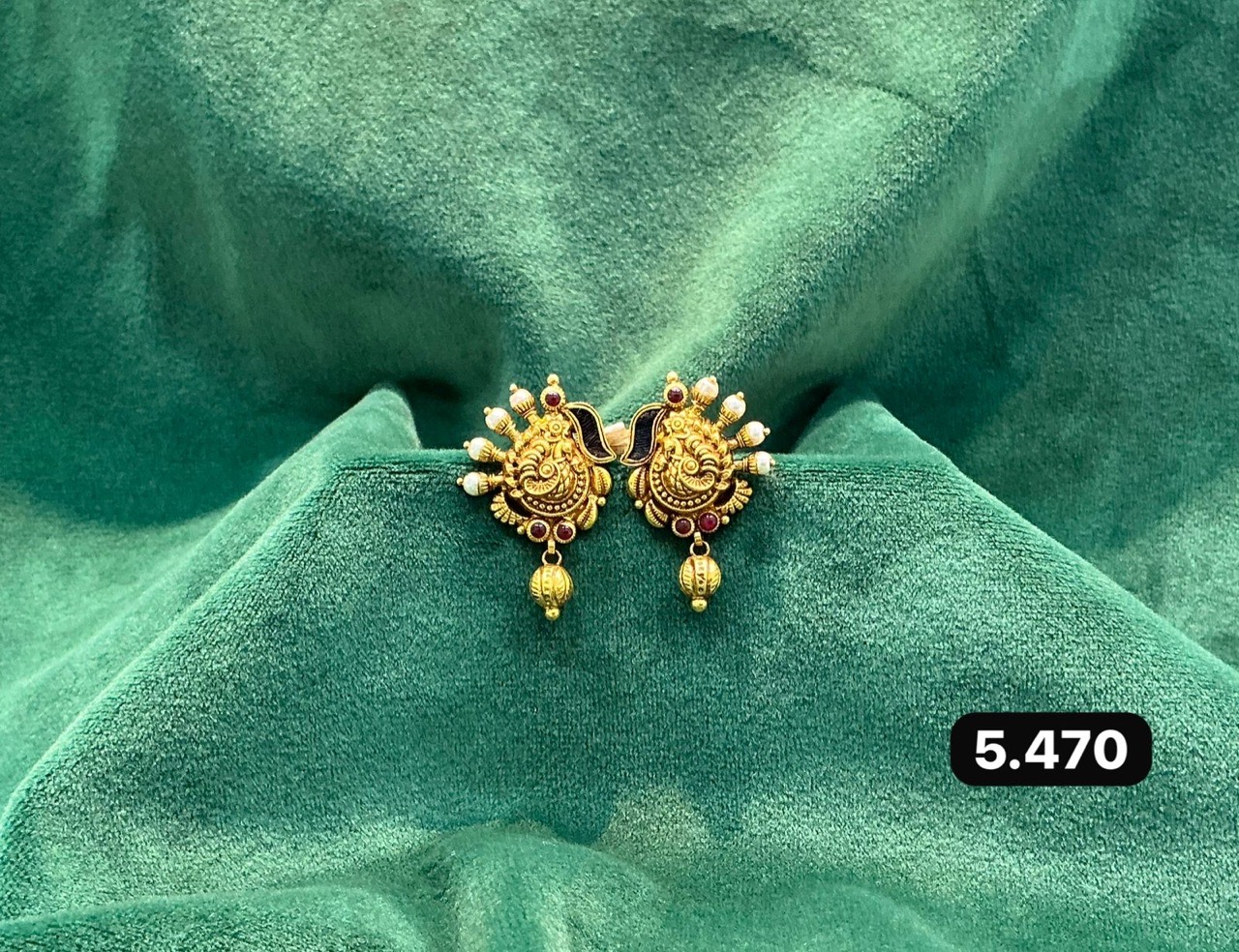 Traditional Lion Motif Earrings view 8