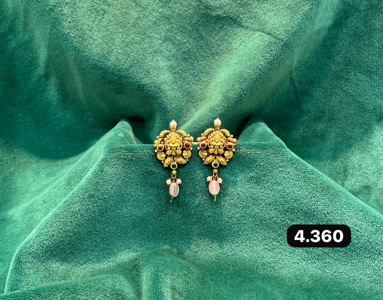 Traditional Lion Motif Earrings view 4
