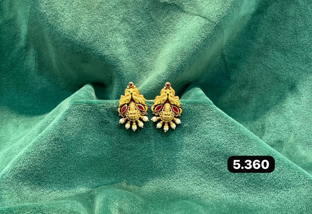 Traditional Lion Motif Earrings view 3