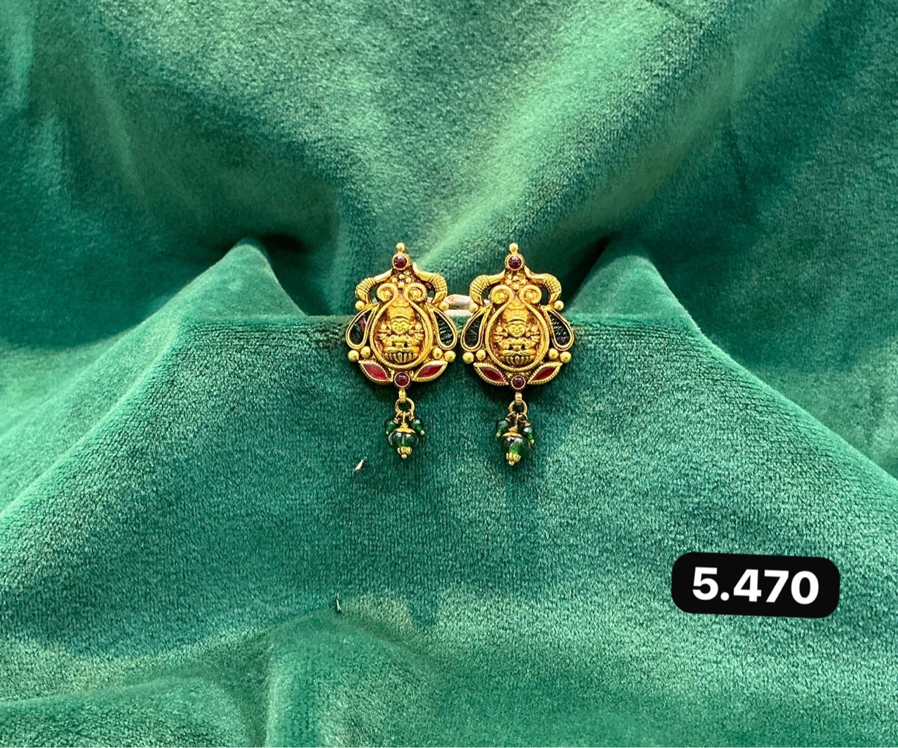 Traditional Lion Motif Earrings view 10